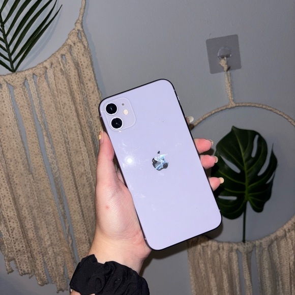 Apple iPhone 11 Bundle